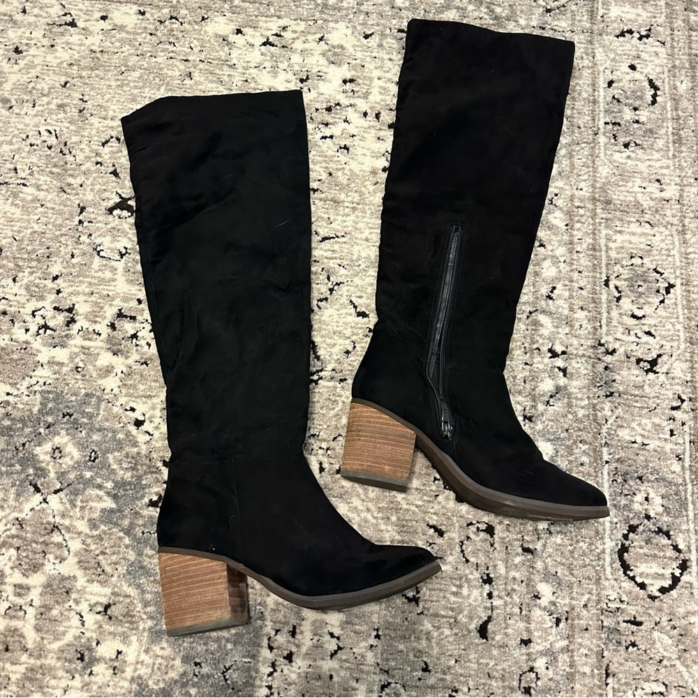 Black Knee-High Boots with Block Heel